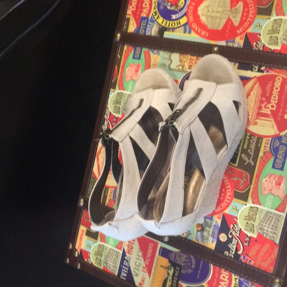 Wedges heels